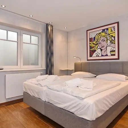 Elisabethstrasse 18, Whg 1 아파트 베스터란트